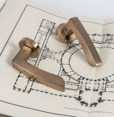 COLOMBO DESIGN — İç Kapı Kolları -  VIOLA